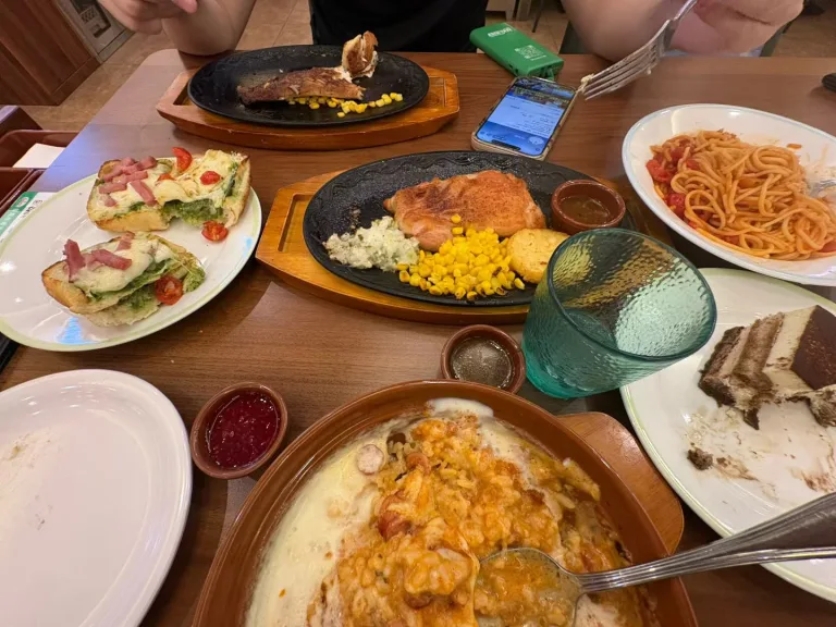 聚餐